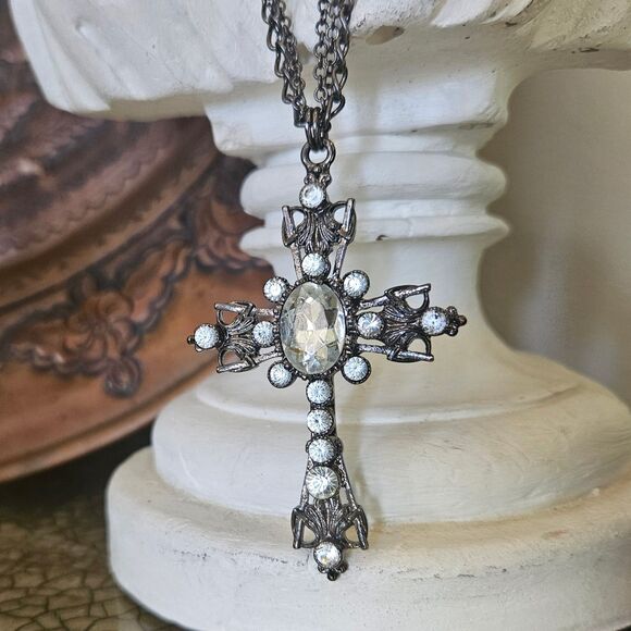 Vintage Rhinestone Edwardian Cross Pendant Necklace Women Goth Gray Black - Picture 3 of 4